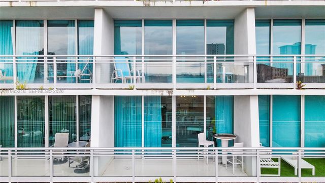 2950 NE 188th St 404, Aventura, FL 33180