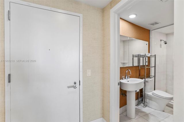 2950 NE 188th St 404, Aventura, FL 33180