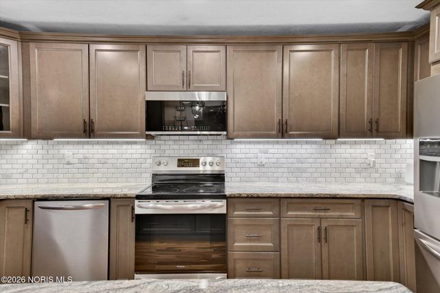 5920 N River Road, Waterville, OH 43566