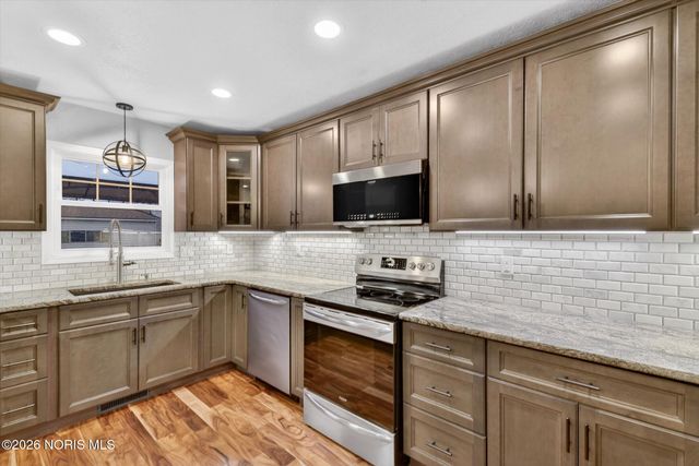 5920 N River Road, Waterville, OH 43566