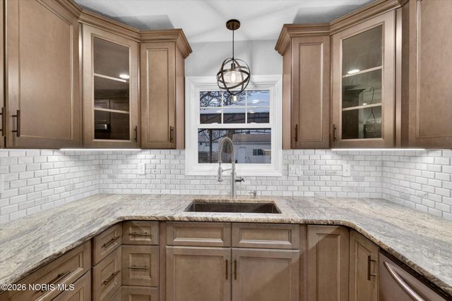 5920 N River Road, Waterville, OH 43566