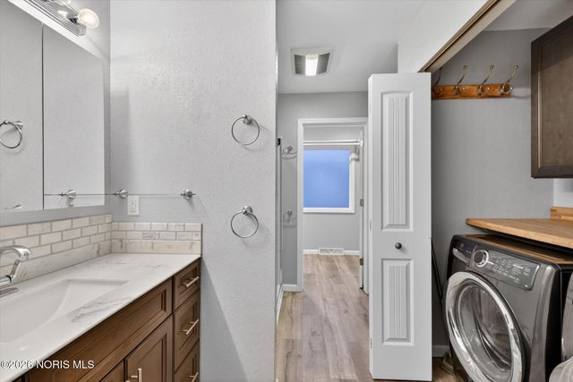 5920 N River Road, Waterville, OH 43566