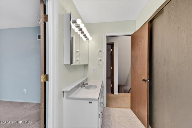 5920 N River Road, Waterville, OH 43566