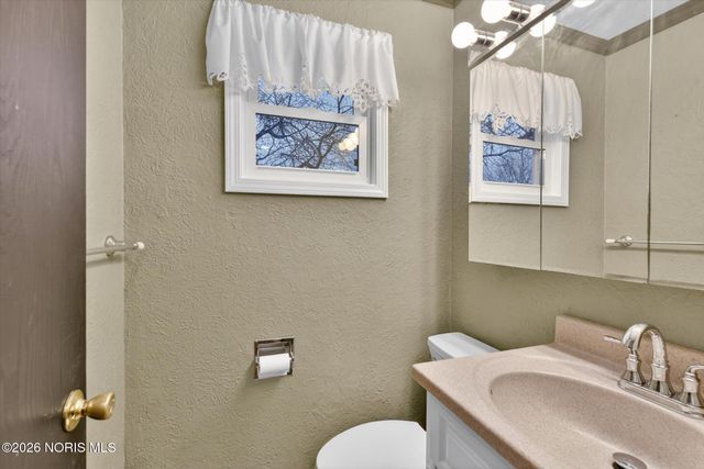 5920 N River Road, Waterville, OH 43566