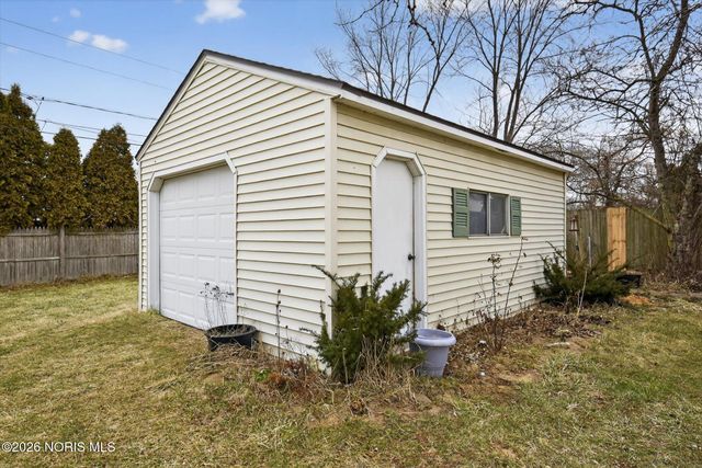 5920 N River Road, Waterville, OH 43566