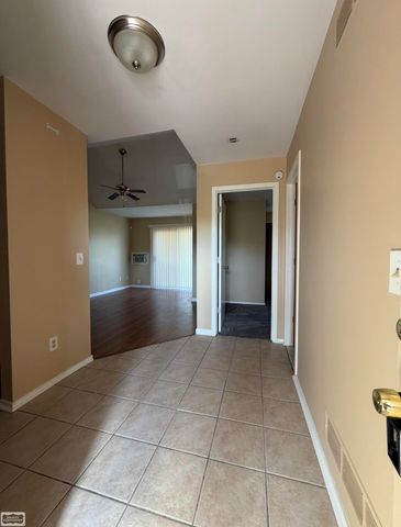 31867 Nardelli Lane, Roseville, MI 48066