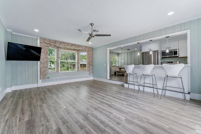856 SW Rustic Circle, Stuart, FL 34997