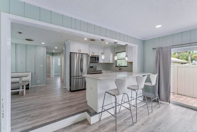 856 SW Rustic Circle, Stuart, FL 34997