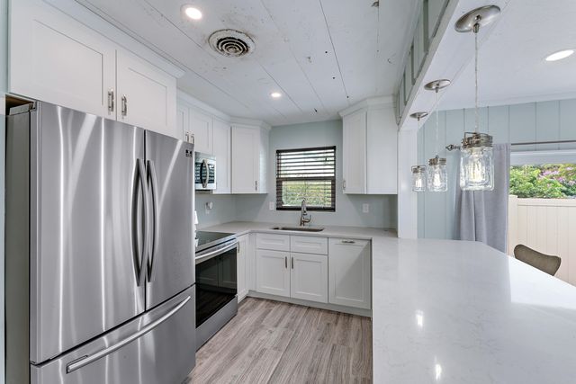 856 SW Rustic Circle, Stuart, FL 34997