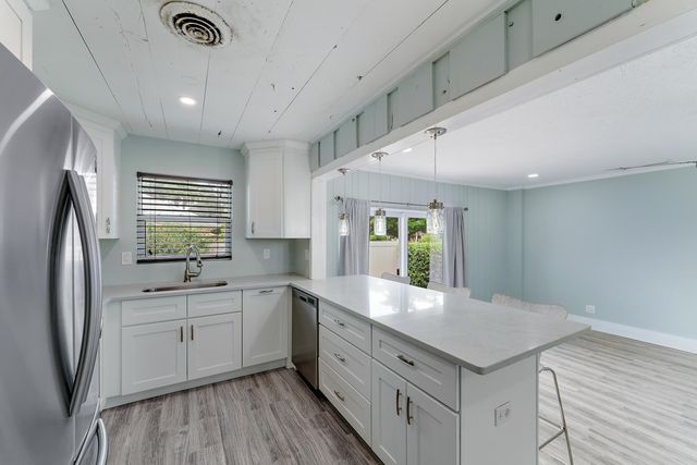 856 SW Rustic Circle, Stuart, FL 34997