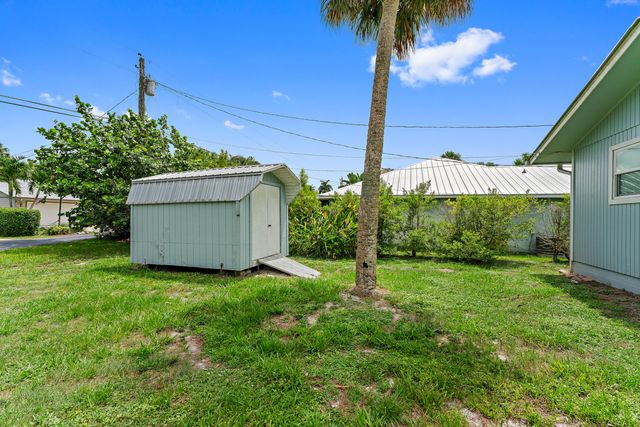 856 SW Rustic Circle, Stuart, FL 34997