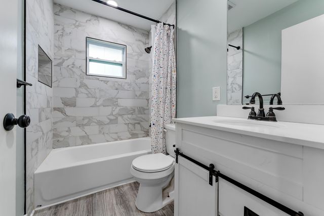 856 SW Rustic Circle, Stuart, FL 34997