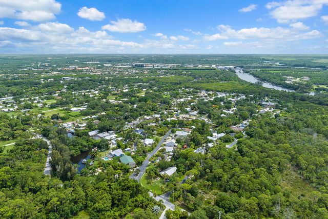 856 SW Rustic Circle, Stuart, FL 34997