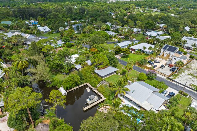 856 SW Rustic Circle, Stuart, FL 34997