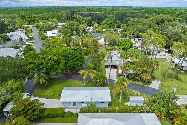 856 SW Rustic Circle, Stuart, FL 34997