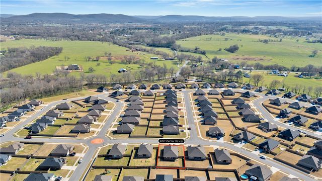 400 W Snow Bend, Farmington, AR 72730
