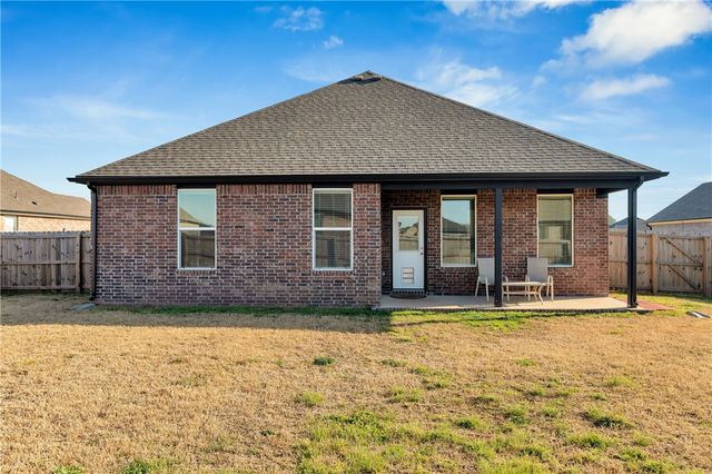 400 W Snow Bend, Farmington, AR 72730