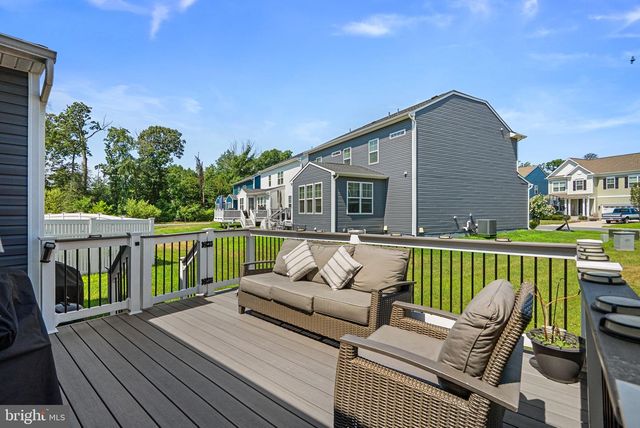 412 WHISPERING ELM LN, Millersville, MD 21108