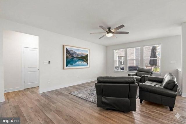 412 WHISPERING ELM LN, Millersville, MD 21108