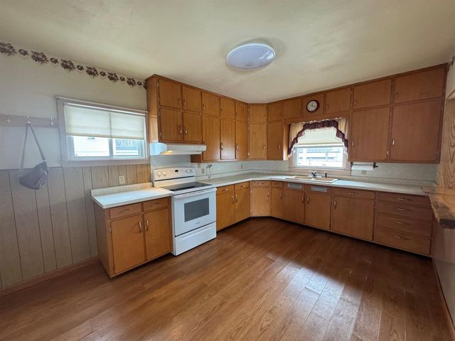 W4714 COUNTY ROAD G, Merrill, WI 52252