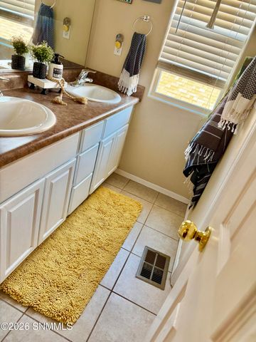 1127 Steins Drive, Las Cruces, NM 88012