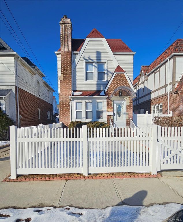 159-09 Laburnum Avenue, Flushing, NY 11358