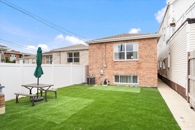 3300 S Western Avenue, Chicago, IL 60608