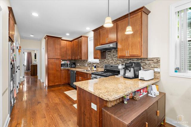 3300 S Western Avenue, Chicago, IL 60608