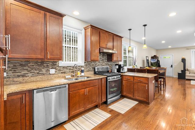 3300 S Western Avenue, Chicago, IL 60608