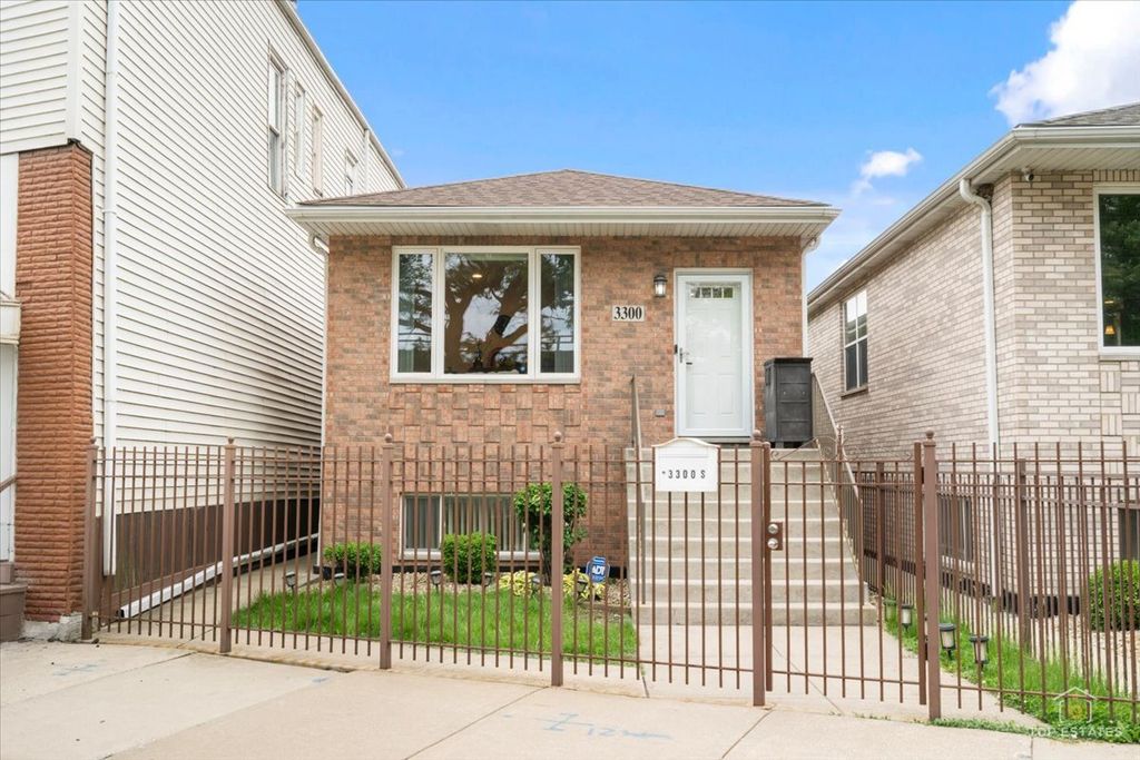3300 S Western Avenue, Chicago, IL 60608