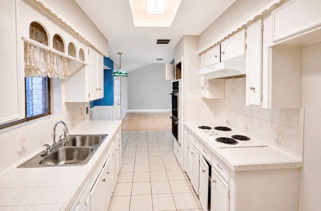 430 Shady Glade Drive, Houston, TX 77090