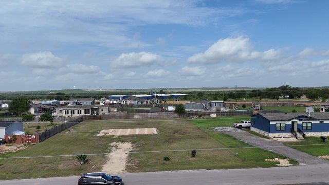 258 Arrowhead CV, Kyle, TX 78640