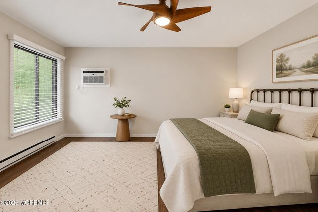 125 Amberly Drive F, Manalapan, NJ 07726