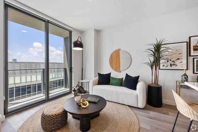 201 SW 10th Street 321, Miami, FL 33130