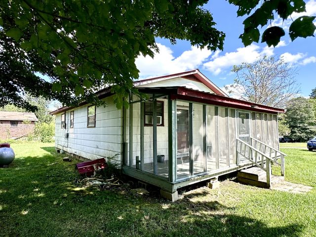 121 Cordell Rd, Gruetli Laager, TN 37339