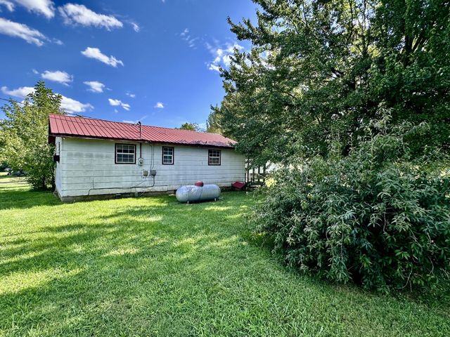 121 Cordell Rd, Gruetli Laager, TN 37339