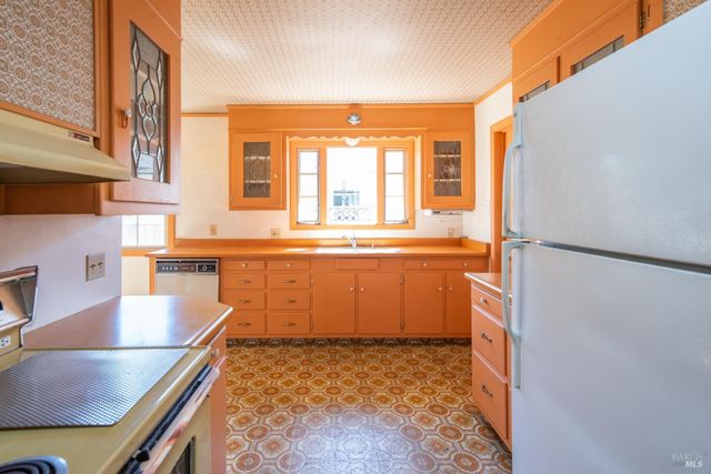 136 Alderbrook Dr, Santa Rosa, CA 95405