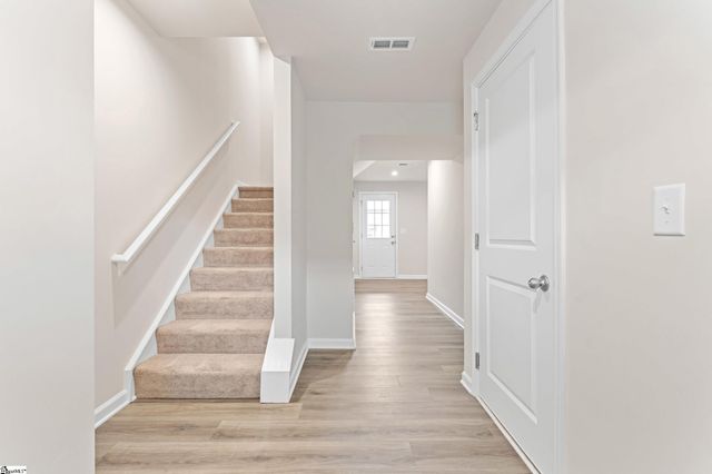 9 Verdant Leaf Way, Greenville, SC 29617