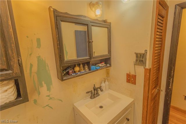 38 Southmoor Heights, Parkersburg, WV 26101