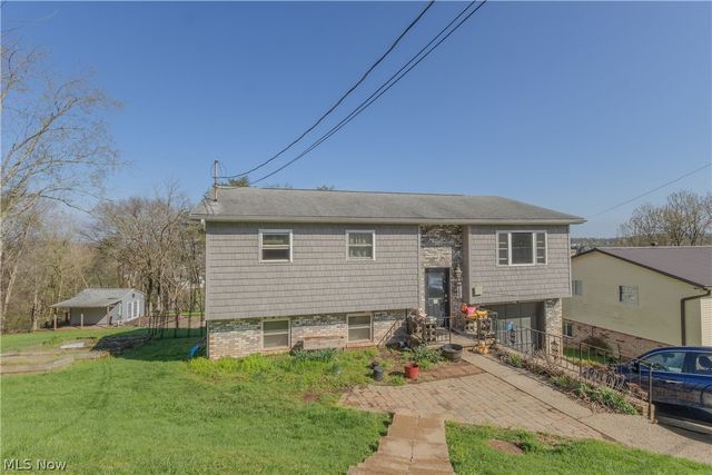 38 Southmoor Heights, Parkersburg, WV 26101