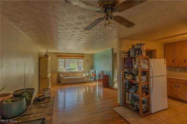 38 Southmoor Heights, Parkersburg, WV 26101