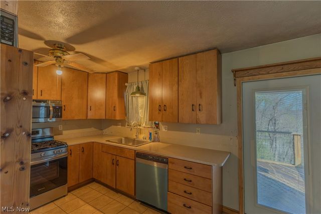 38 Southmoor Heights, Parkersburg, WV 26101
