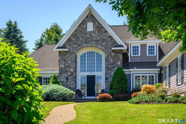 25 Avalon Drive, Middlebury, CT 06762
