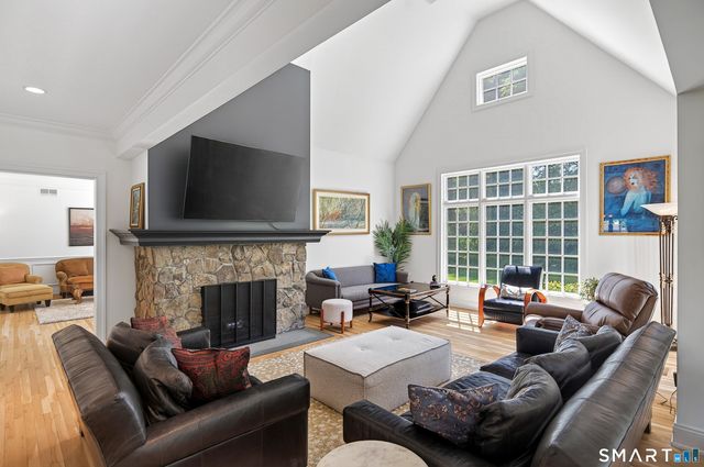 25 Avalon Drive, Middlebury, CT 06762