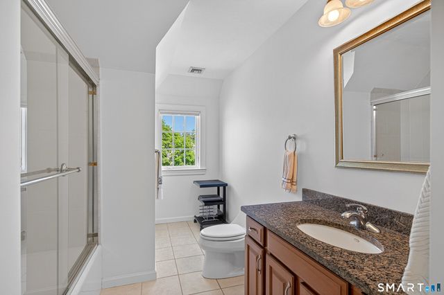 25 Avalon Drive, Middlebury, CT 06762
