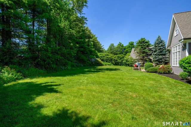 25 Avalon Drive, Middlebury, CT 06762