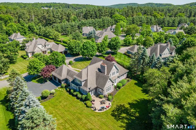 25 Avalon Drive, Middlebury, CT 06762