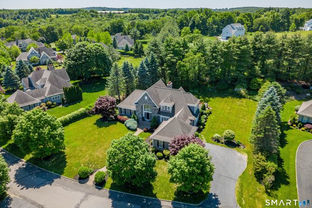 25 Avalon Drive, Middlebury, CT 06762