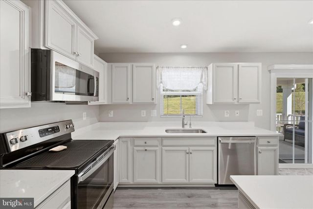 185 BAIT RD, Inwood, WV 25428