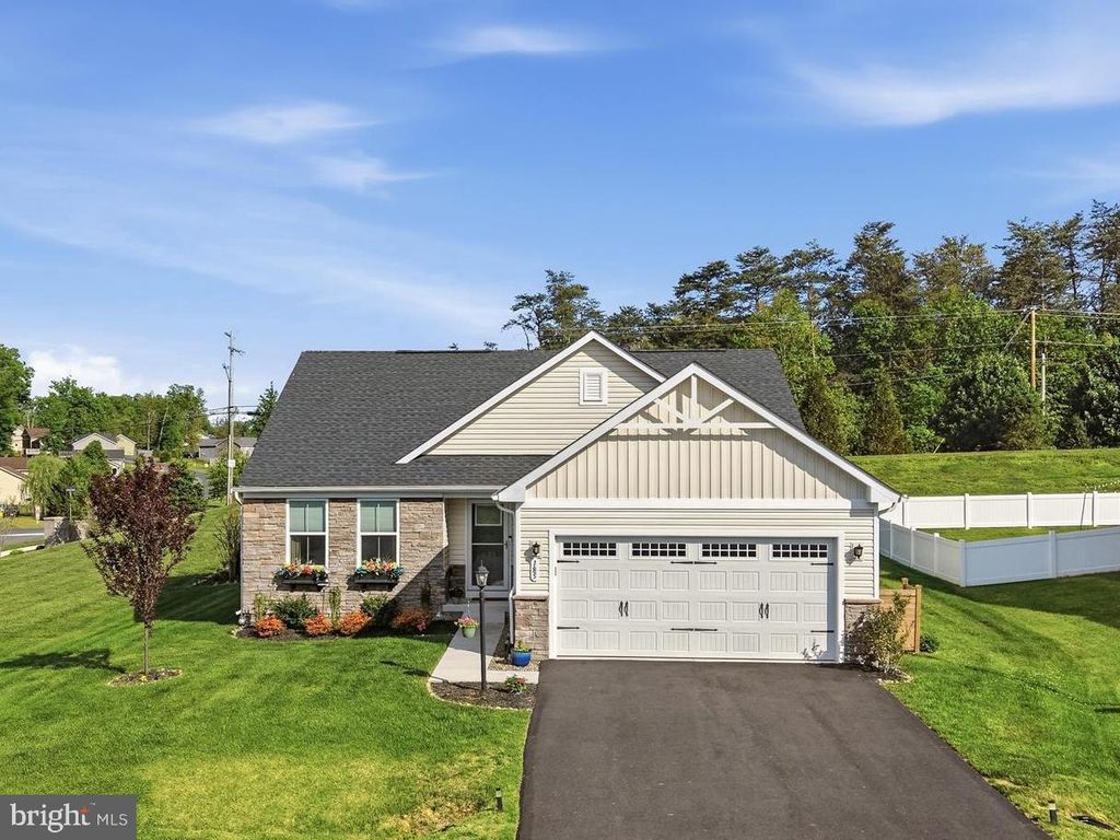 185 BAIT RD, Inwood, WV 25428